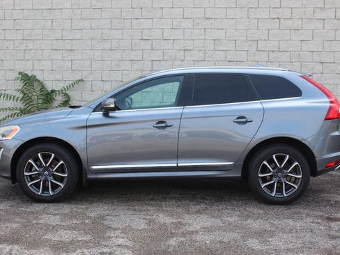Used 2016 Volvo XC60 T6 Platinum w/ Climate Package image 2