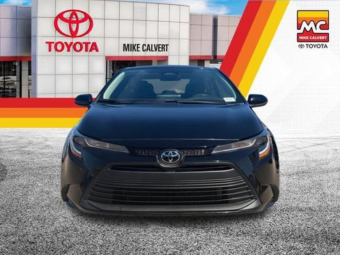 Certified 2025 Toyota Corolla LE FWD image 8