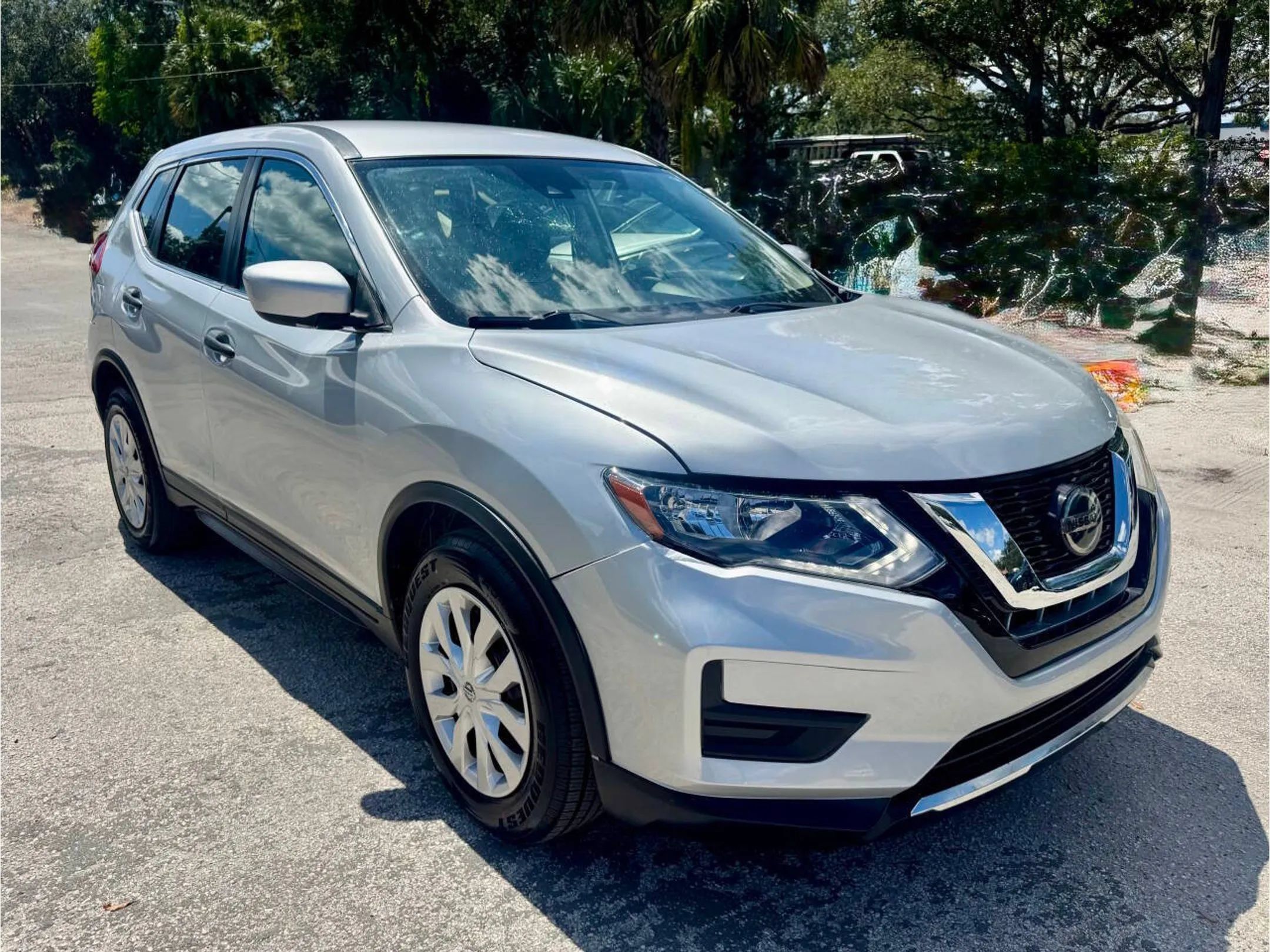 Used 2020 Nissan Rogue S FWD image 10