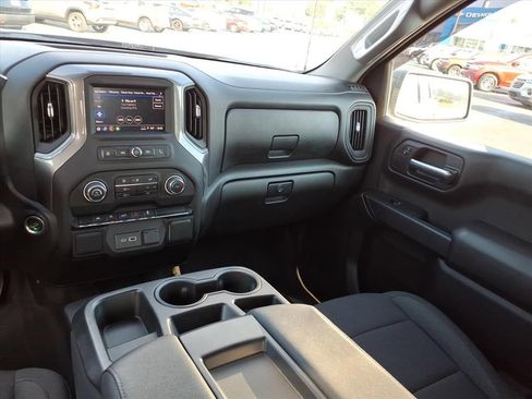 Used 2024 Chevrolet Silverado 1500 Custom AWD/4WD image 23