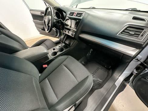 Used 2017 Subaru Outback 2.5i Premium AWD/4WD image 19