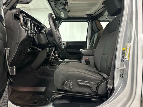 Used 2023 Jeep Gladiator Sport image 17