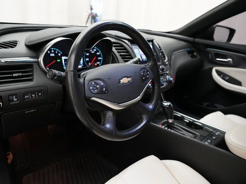 Used 2017 Chevrolet Impala Premier w/ Enhanced Convenience Package image 8