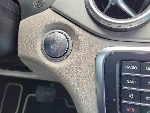 Used 2017 Mercedes-Benz GLA 250 image 28