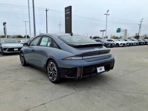 New 2025 Hyundai Ioniq 6 SEL image 3