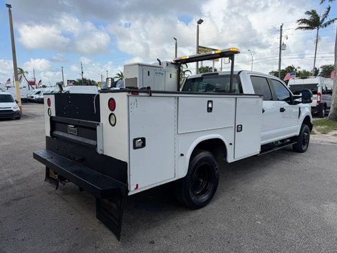 Used 2017 Ford F350 XL w/ Power Equipment Group AWD/4WD image 4