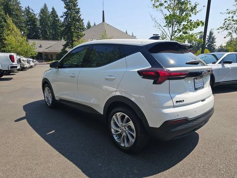 New 2027 Chevrolet Bolt LT w/ Comfort Package FWD image 5