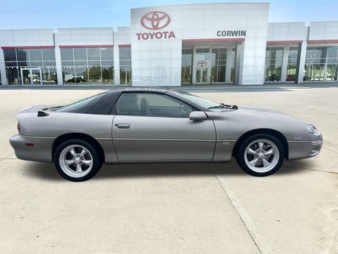Used 2002 Chevrolet Camaro Z28 w/ SS Performance/Appearance Pkg RWD image 6