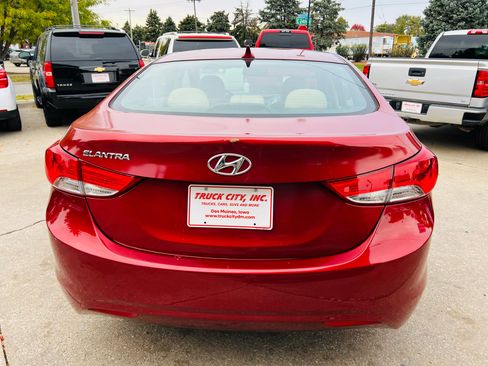 Used 2013 Hyundai Elantra GLS w/ Preferred Pkg image 4