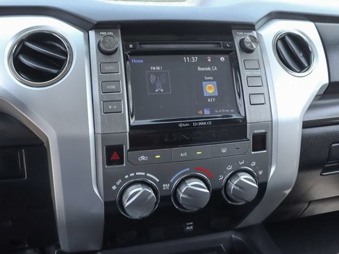 Used 2015 Toyota Tundra SR5 w/ SR5 Upgrade Package RWD image 26