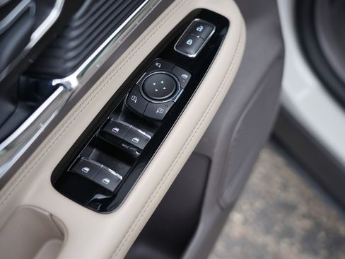 Used 2022 Lincoln Corsair Reserve w/ Elements Package image 19