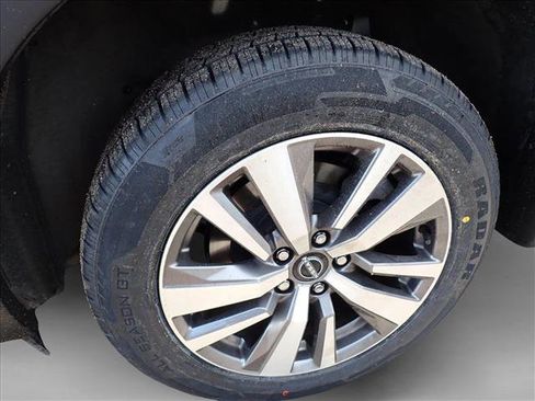 Used 2023 Nissan Pathfinder SL AWD/4WD image 7