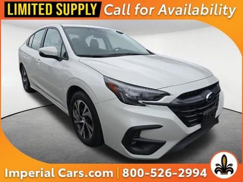 Used 2025 Subaru Legacy Premium AWD/4WD image 1