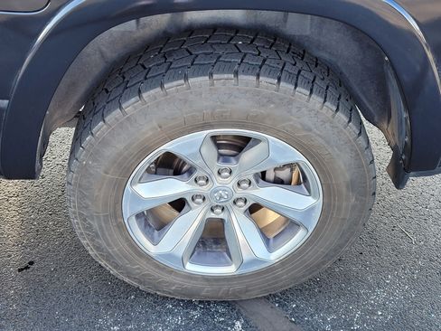 Used 2019 RAM 1500 Limited w/ Advanced Safety Group AWD/4WD image 11