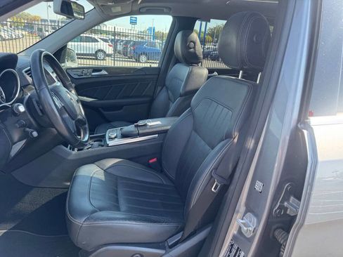 Used 2016 Mercedes-Benz GL 450 4MATIC image 3