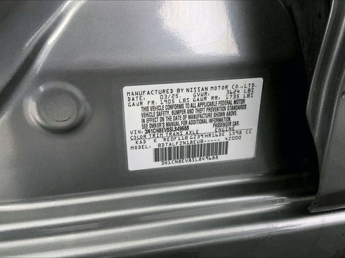 Used 2025 Nissan Versa SV FWD image 31