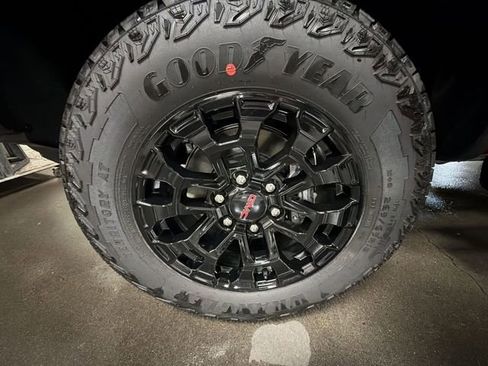 New 2026 GMC Canyon Elevation w/ Convenience Package image 60