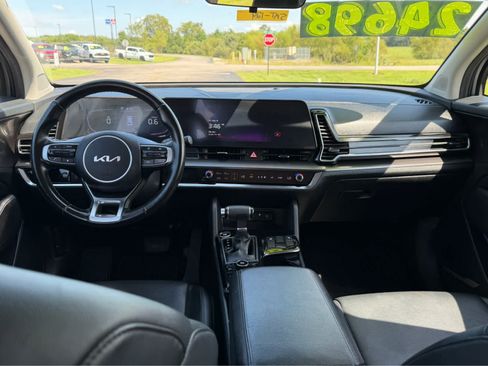 Used 2023 Kia Sportage EX FWD image 26