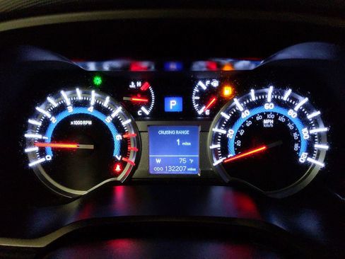 Used 2016 Toyota 4Runner Trail Premium AWD/4WD image 14
