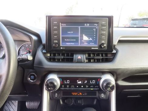 Used 2022 Toyota RAV4 XLE image 24