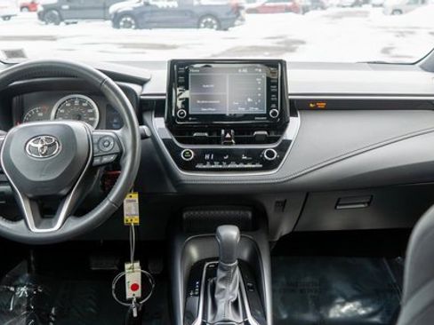 Used 2022 Toyota Corolla SE image 16