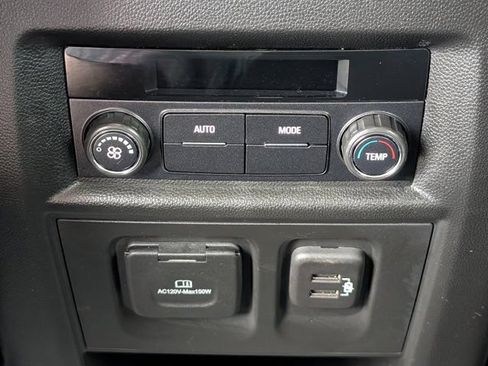 Used 2021 Chevrolet Traverse RS w/ LPO, Floor Liner Package AWD/4WD image 32