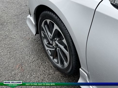 Used 2018 Toyota Corolla iM w/ Carpet Mat Package (TMS) image 9