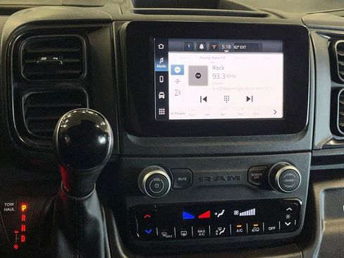 Used 2025 RAM ProMaster 2500 w/ Convenience Group image 12