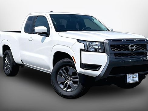 Certified 2025 Nissan Frontier SV AWD/4WD image 10