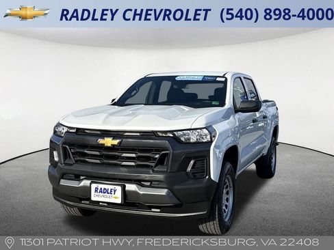 Certified 2023 Chevrolet Colorado W/T image 1