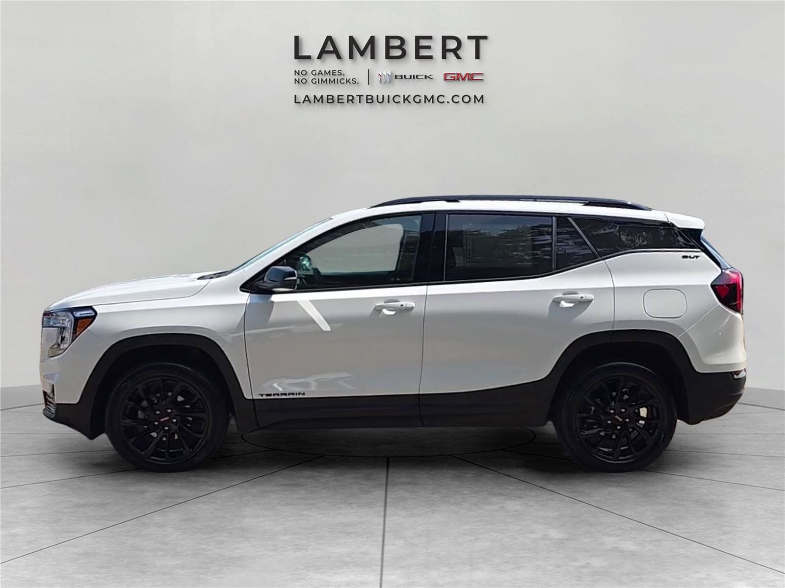 Used 2024 GMC Terrain SLT w/ Elevation Edition AWD/4WD image 2