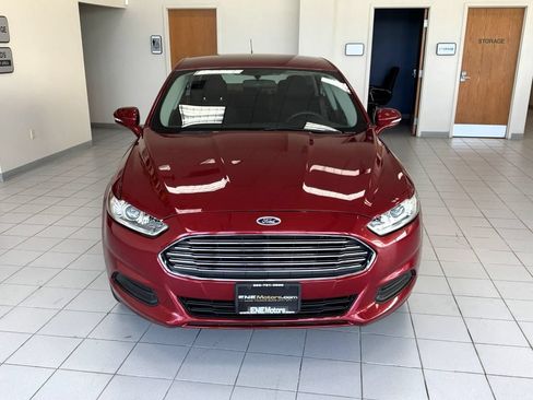 Used 2015 Ford Fusion SE FWD image 5