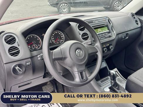 Used 2012 Volkswagen Tiguan S image 9