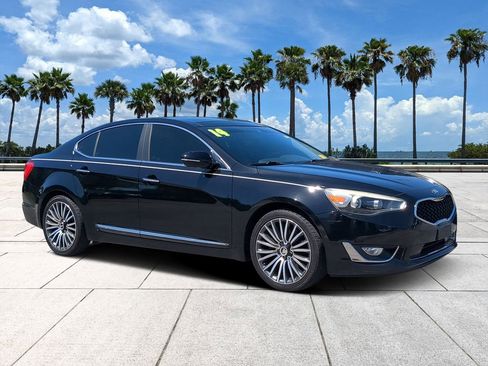 Used 2014 Kia Cadenza Premium w/ Technology Package FWD image 2