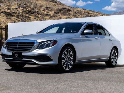 Used 2019 Mercedes-Benz E 300 image 10