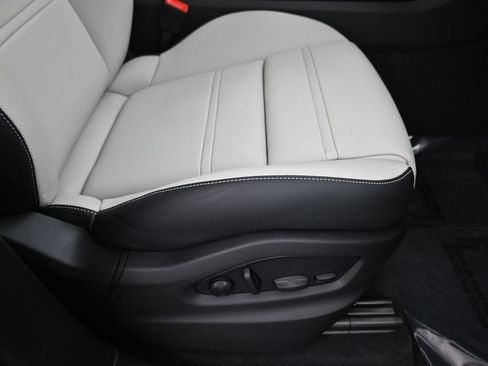 Certified 2026 Porsche Cayenne GTS AWD/4WD image 30