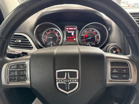 Used 2015 Dodge Journey Crossroad w/ Flexible Seating Group FWD image 21