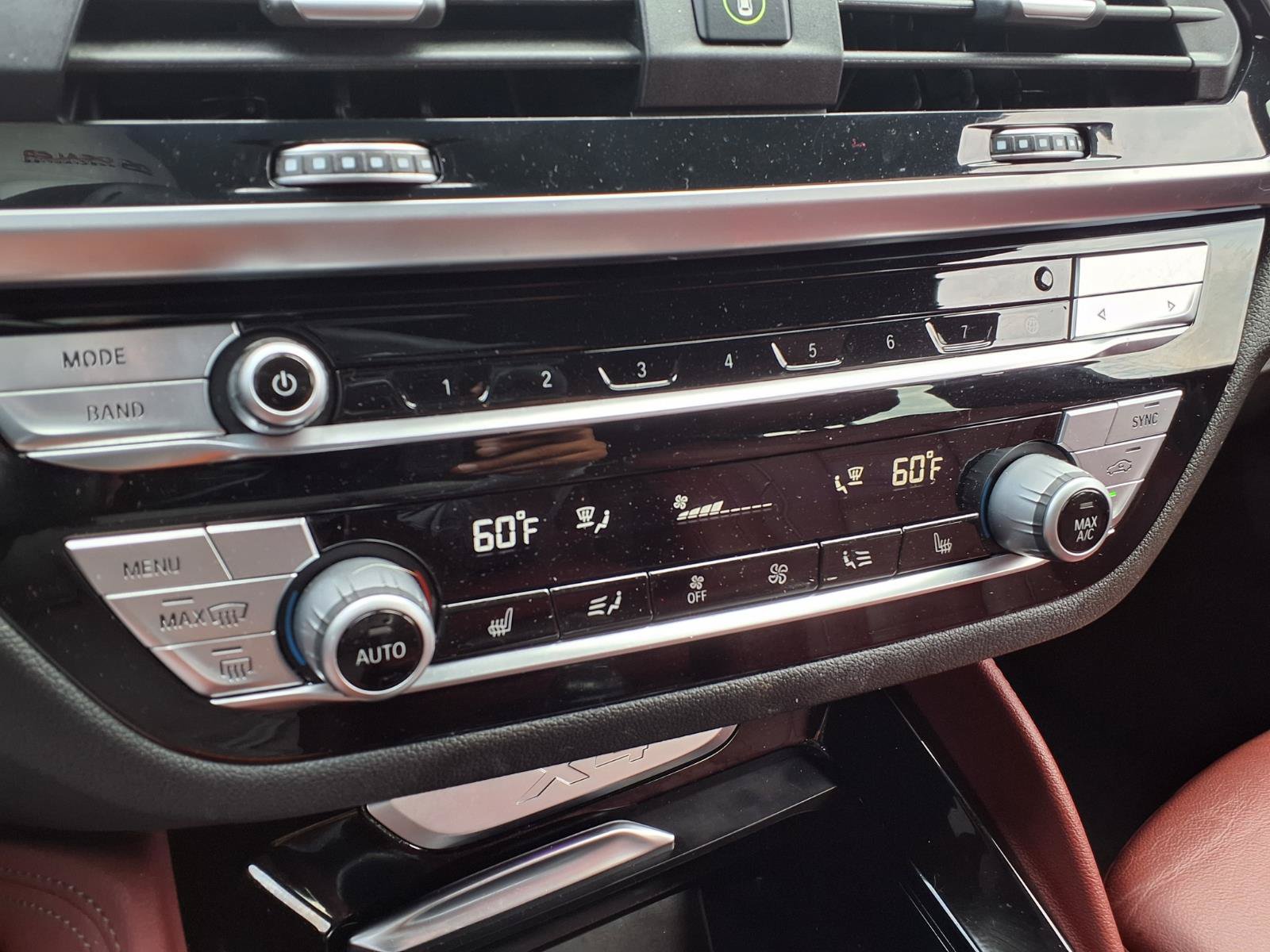 Used 2020 BMW X4 xDrive30i AWD/4WD image 9