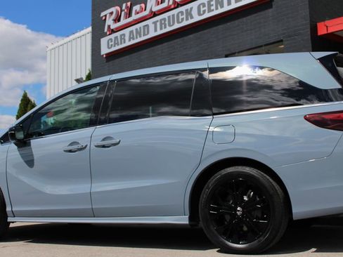 Used 2025 Honda Odyssey Sport-L image 3
