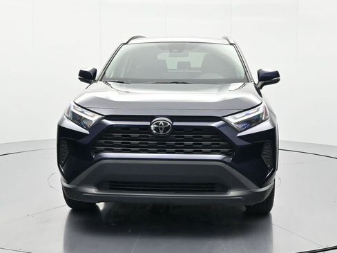 Used 2022 Toyota RAV4 XLE FWD image 2