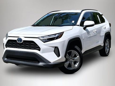 Used 2024 Toyota RAV4 XLE AWD/4WD image 1