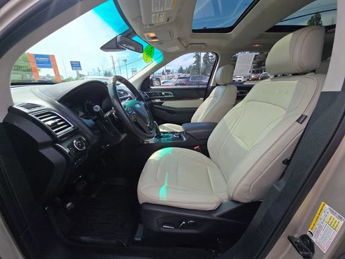 Used 2017 Ford Explorer Platinum AWD/4WD image 20