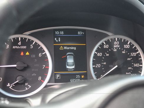 Used 2019 Nissan Sentra SR w/ Premium Package (SR) FWD image 27