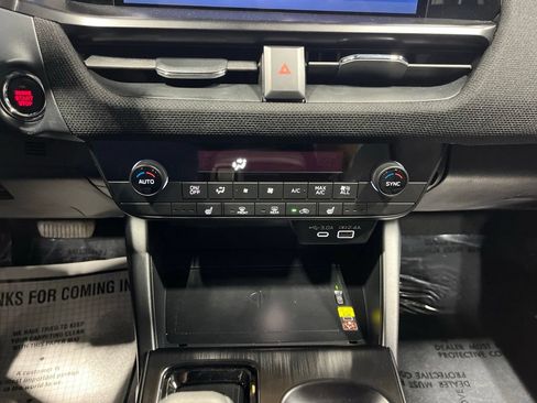 Certified 2026 Subaru Outback Limited AWD/4WD image 16