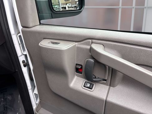 Used 2024 Chevrolet Express 2500 w/ Driver Convenience Package RWD image 19