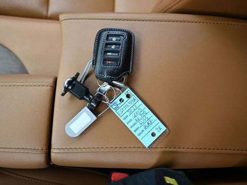 Used 2022 Lexus RX 350L FWD w/ Premium Package image 21