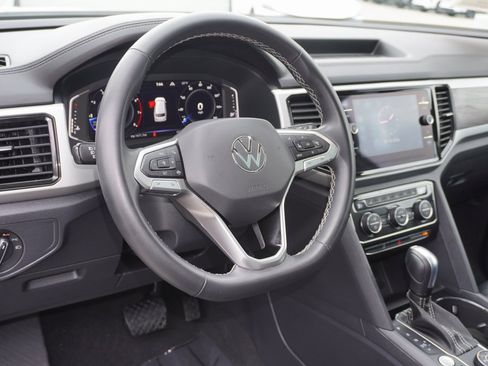 Used 2022 Volkswagen Atlas SE image 14