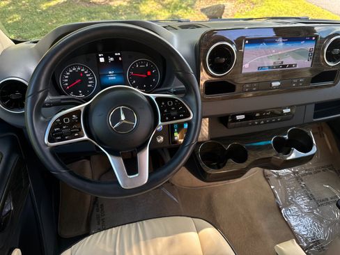 Used 2019 Mercedes-Benz Sprinter 170 image 79