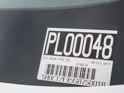 Used 2025 Jaguar F-PACE R-Dynamic S image 40