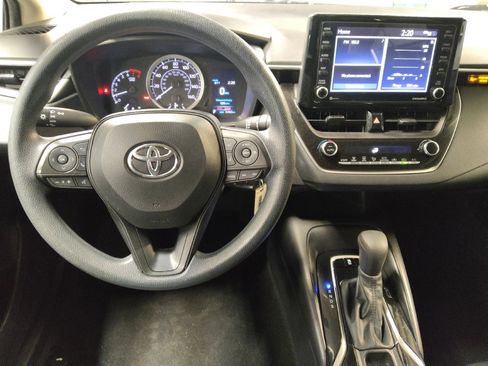 Used 2022 Toyota Corolla LE image 22